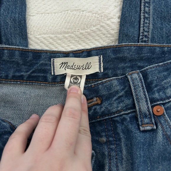 Madewell Darted Barrel Jean - Picture 3 of 4